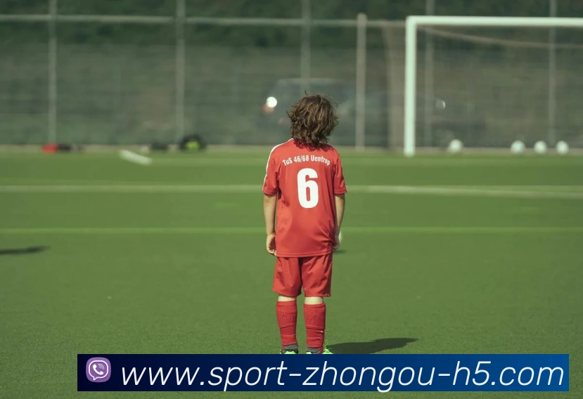 开场即发威鲍姆加特纳精彩垫射助莱比锡暂时领先多特